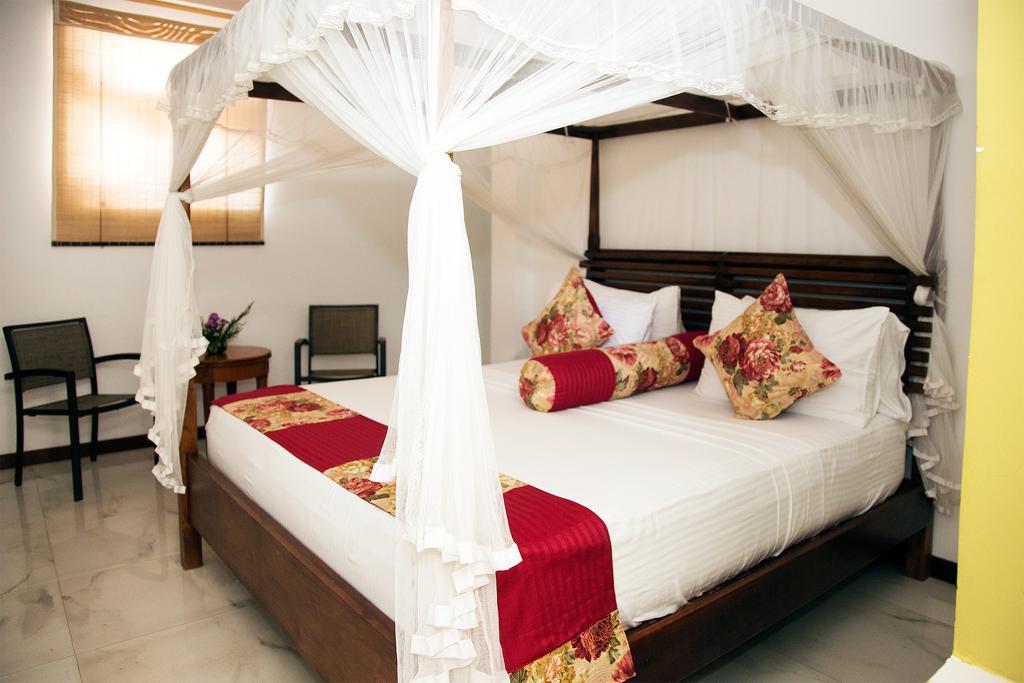 Bed and Breakfast Suriya Arana Negombo Exterior foto