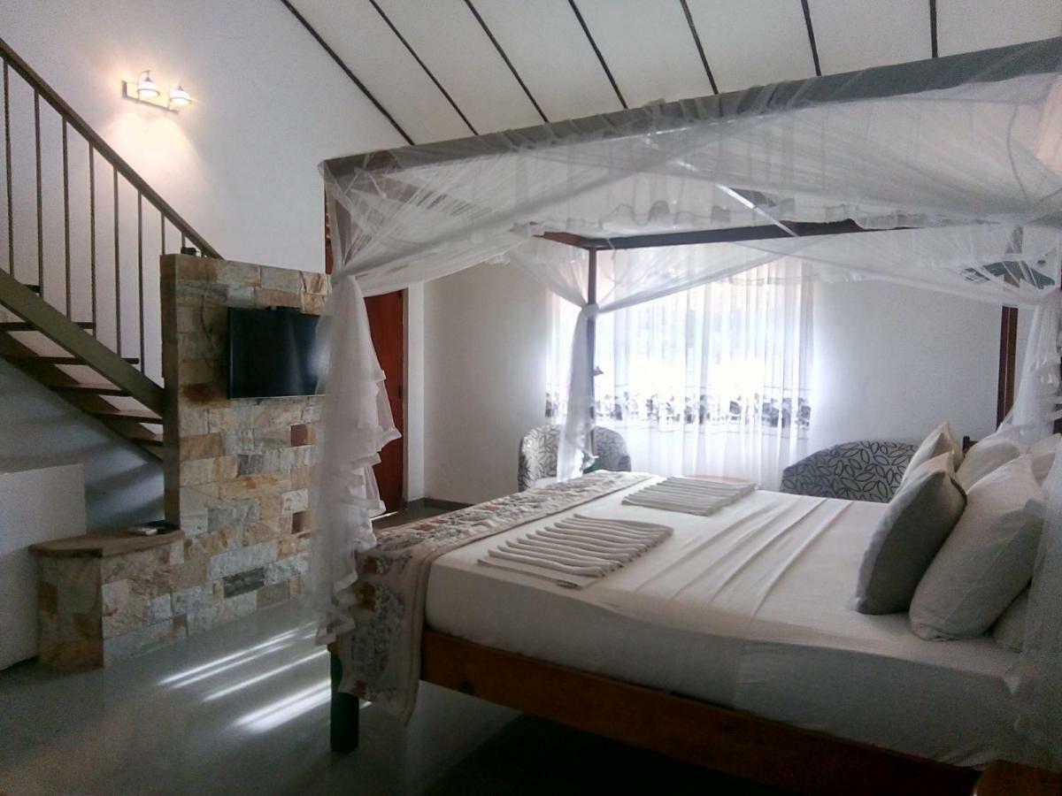 Bed and Breakfast Suriya Arana Negombo Exterior foto